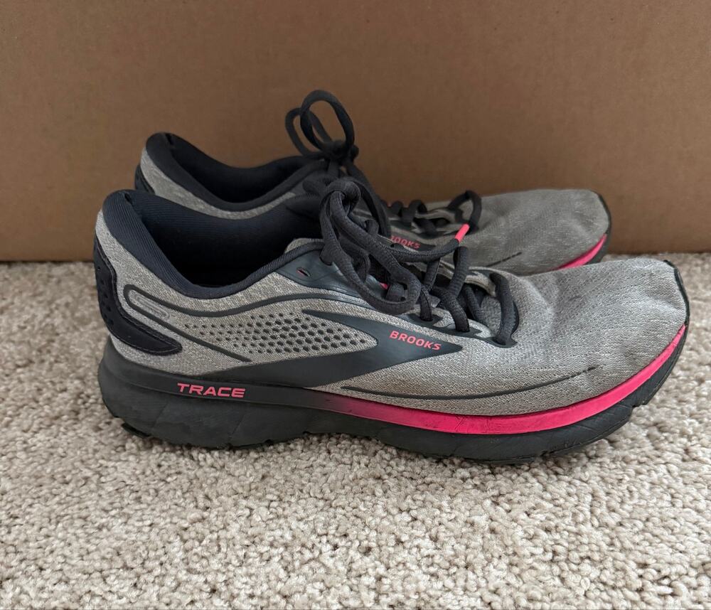 Brooks Women’s Trace 2 Running Shoes Oyster/Ebony/Pink Size 9.5